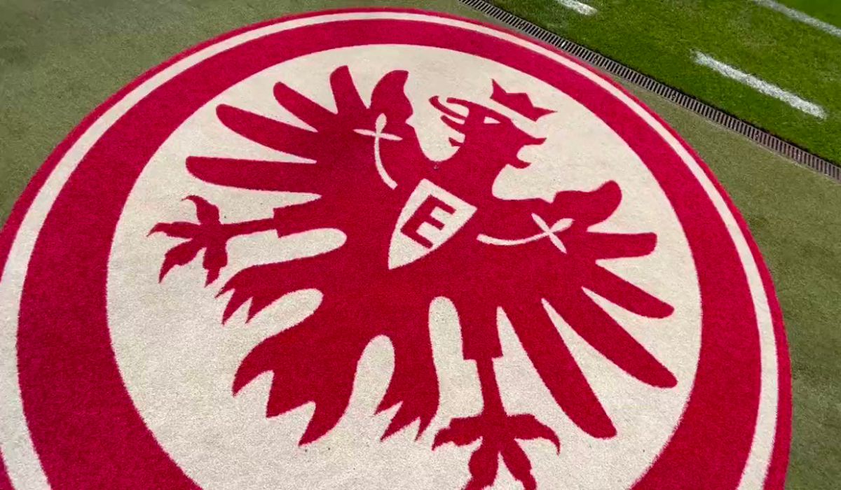 Đội bóng Eintracht Frankfurt là gì?