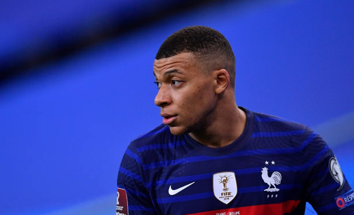 Kylian Mbappé là một cầu thủ bóng đá người Pháp nổi tiếng